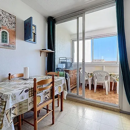 Bright Near Apartmán *