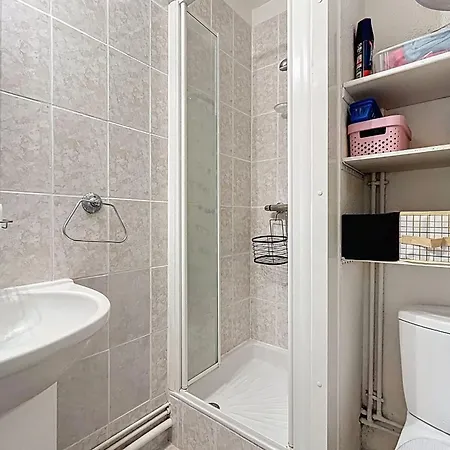 Bright Near Apartmán *